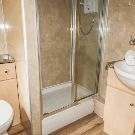Mews 5 * Кесвик